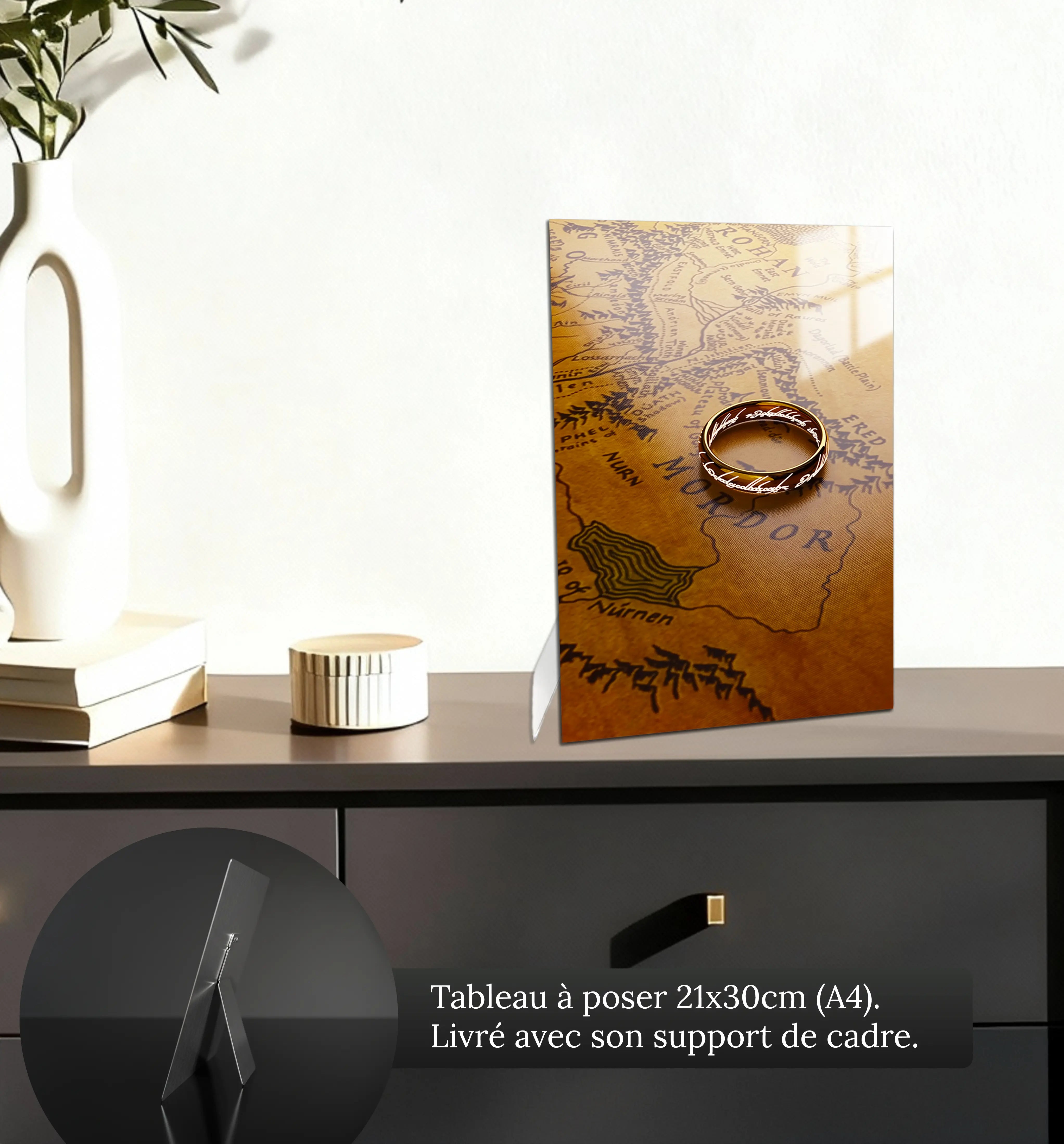 tableau-le-seigneur-des-anneaux-la-carte-et-l-anneau-petit-format-a-poser-sur-meuble | DreamWay